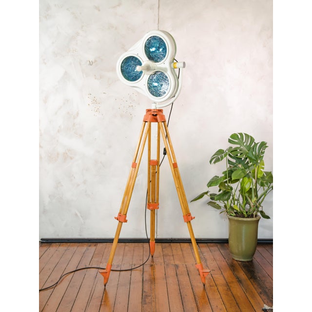 White and Green Operating Hospital Floor Spotlight by Heraeus Hanaulux, London, 1990s For Sale - Image 18 of 18