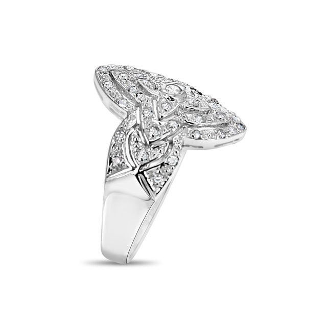 Contemporary Art Deco Style Diamond Ring, Size 7 For Sale - Image 3 of 3
