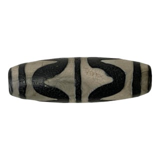 Chinese Handmade Agate Stone Pattern Oval Long Dzi Bead Pendant For Sale