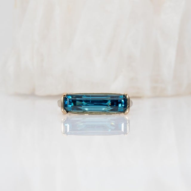 2020s 6.5cts Blue Zircon Solitaire Ring: Solid 14k Gold, Emerald Cut, Size 6.75 For Sale - Image 5 of 9
