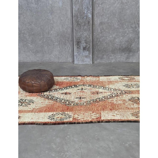 Vintage Tribal Moroccan Rug – Faded Blush Berber Area Carpet This beautiful vintage Moroccan tribal rug features a softly...