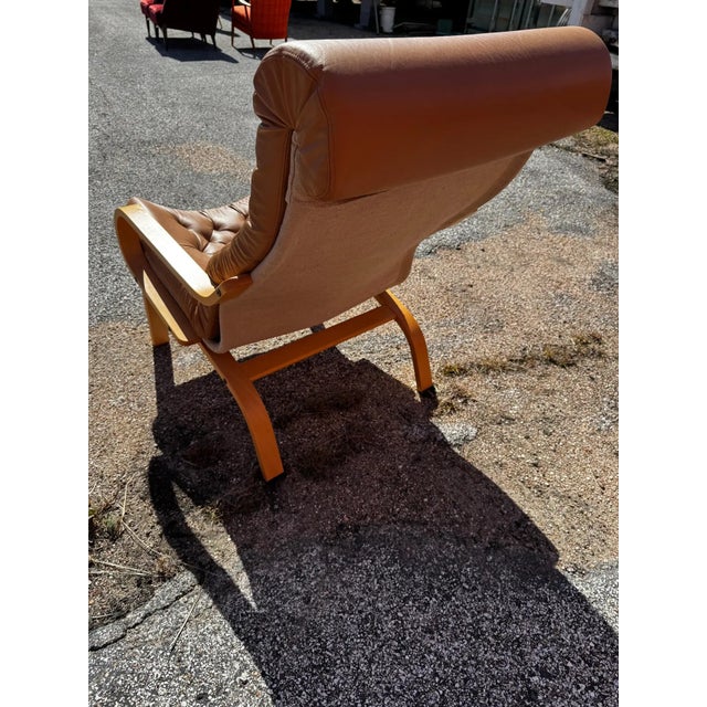 Late 20th Century Bentwood Attributed to Noboru Nakamura "Poem" Leather Lounge Chair For Sale - Image 4 of 6