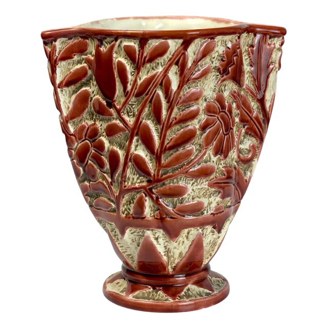 Art Deco Red Glazed Ceramic Model 656 Vase attributed to Beswick, England, 1930s For Sale