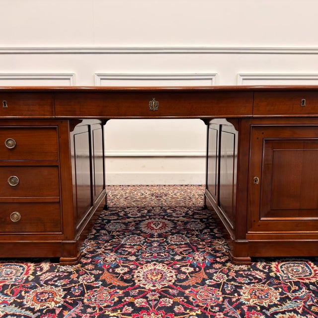 Classic Italian Desk in Wood and Leather For Sale - Image 10 of 18