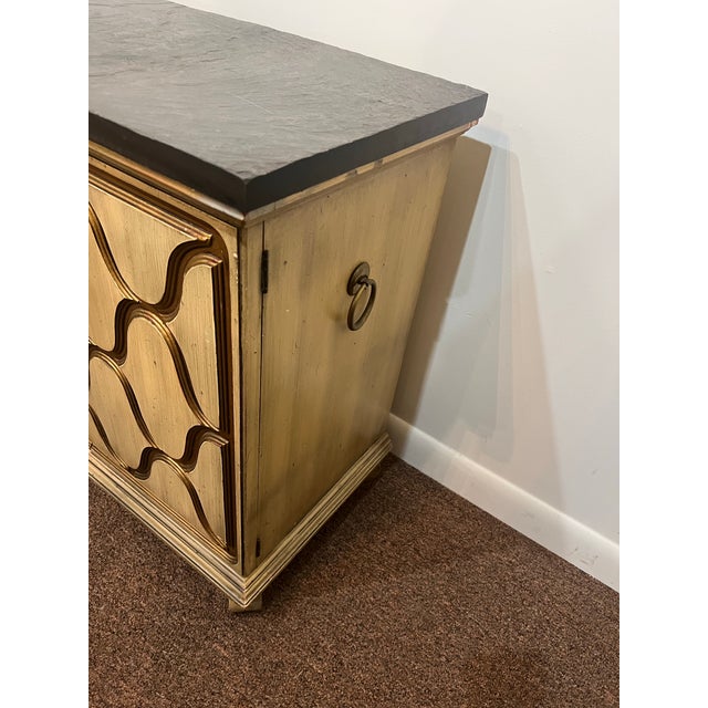 1955 Dorothy Draper Heritage Henredon Cabinet Slate Top For Sale - Image 4 of 11