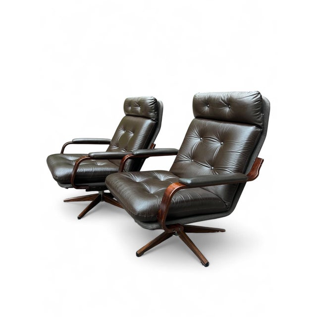 Scandinavian Swivel Armchairs in Leather, 1960s, Set of 2 For Sale - Image 10 of 10