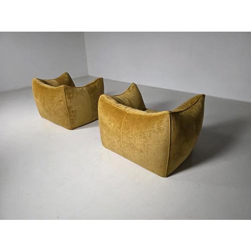 Le Bambole Lounge Chairs in Linen Velvet by Mario Bellini for C&B Italia, 1970s, Set of 2 For Sale - Image 3 of 11