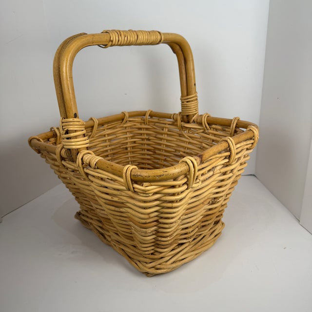 Vintage Square Sturdy Wicker Basket With Thick Bamboo Rim and Handle For Sale - Image 14 of 14