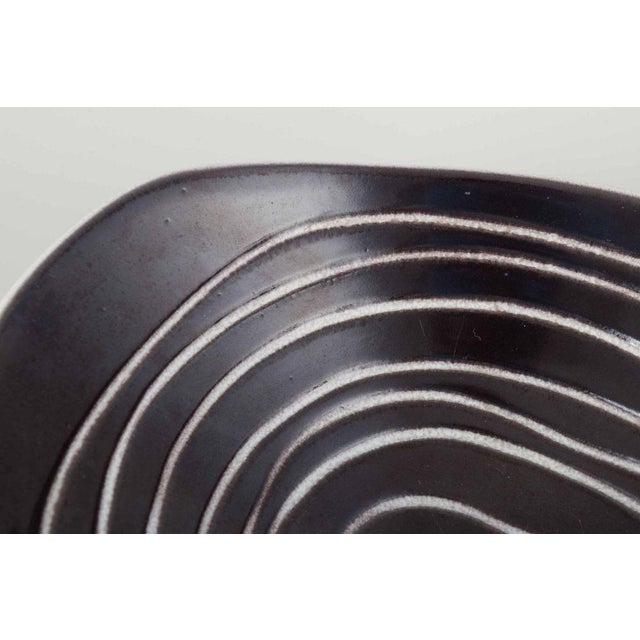 Asymmetrical Ceramic Bowl with Linear Decoration by Hjördis Oldfors for Upsala-Ekeby, 1960s For Sale - Image 3 of 5