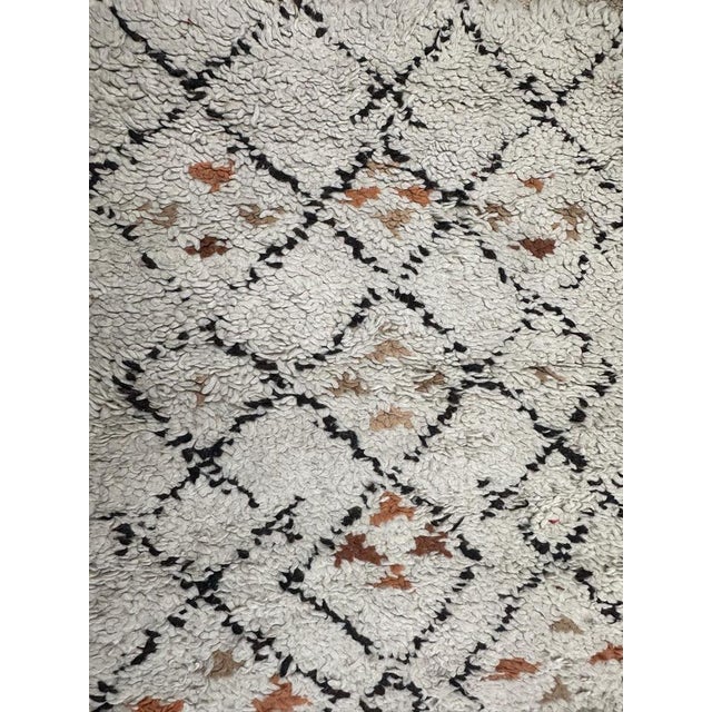 Small Mid-Century Moroccan Tribal Beni Ouarain Rug, 1940s For Sale - Image 15 of 17