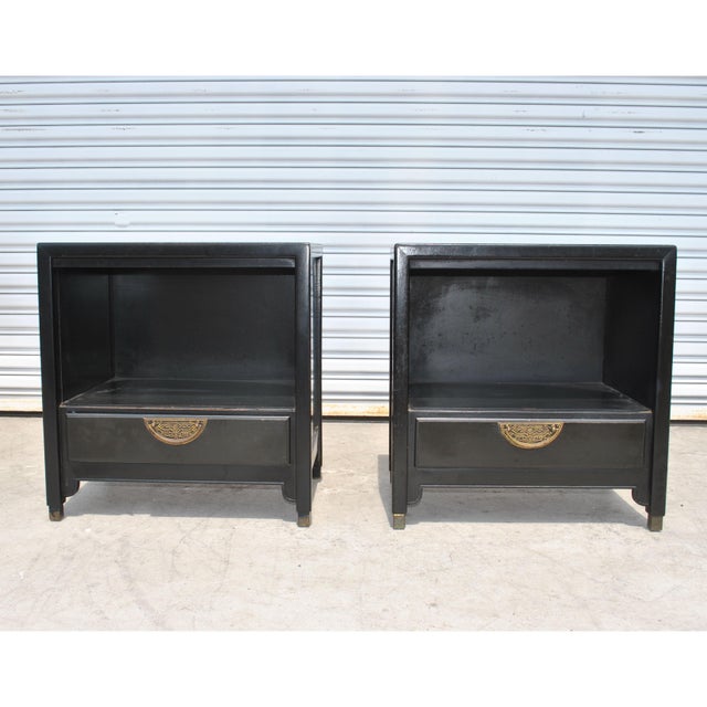 Century Furniture Pair of Ebonized Chin Hua Mid-Century Nightstands by Century For Sale - Image 4 of 5