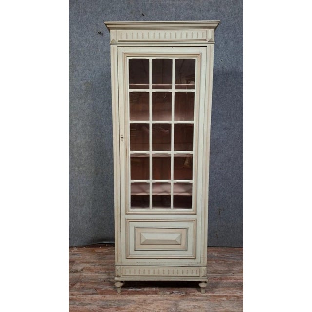 Early 20th Century Louis XVI Lacquered One-Door Display Cabinet For Sale - Image 10 of 10