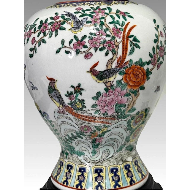 Phoenix & Swallows Chinese Famille Rose White Porcelain Table Lamp on Carved Rosewood Stand (Macau) For Sale In Tampa - Image 6 of 7