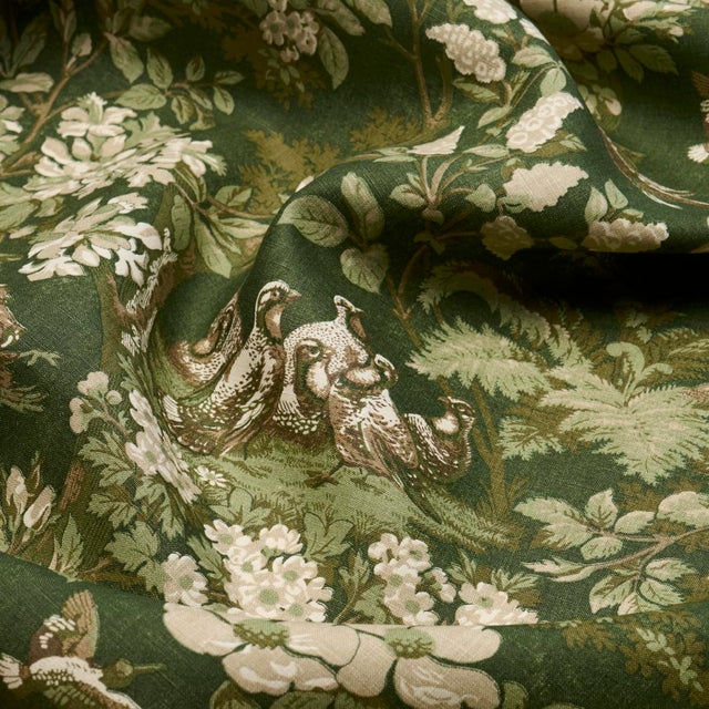 Schumacher Hound Meadow Fabric In Forest For Sale In New York - Image 6 of 6