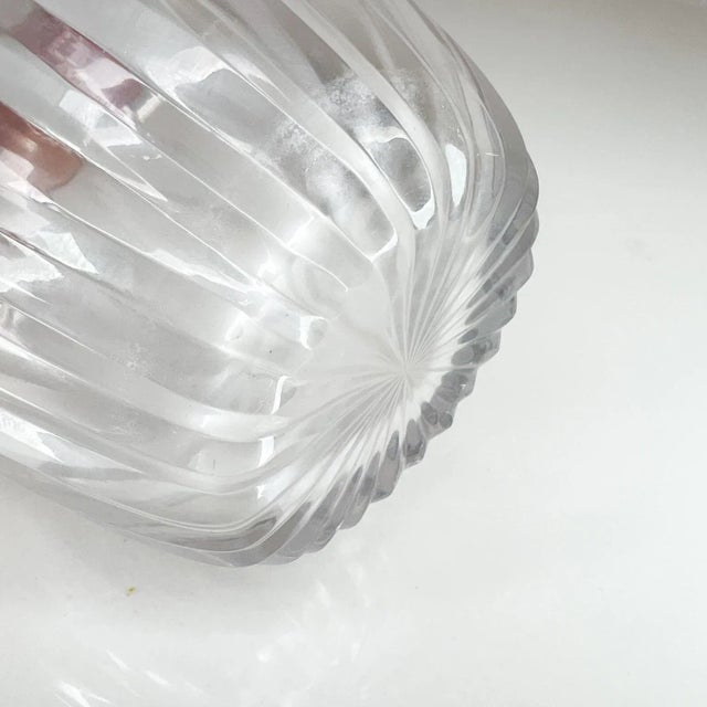 1980s 1980s Postmodern Petite Vase Sculptural Glass Clean Lines Ribbed Design For Sale - Image 5 of 9
