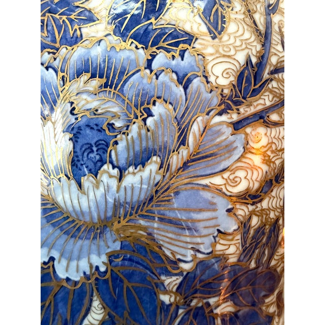 Blue Large Blue, White and Gold Ginger Jar/Urn/Vase For Sale - Image 8 of 11