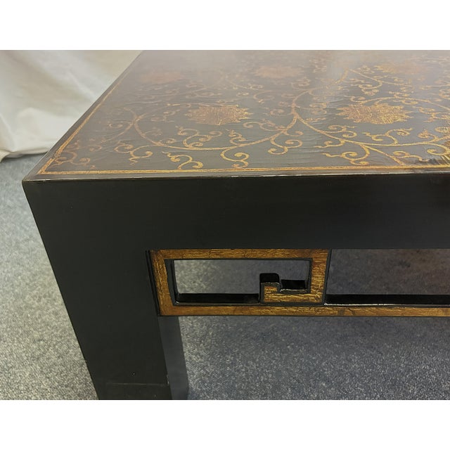 Vintage Chinoiserie Style Black Lacquer Coffee Table With Gold Floral Designs For Sale - Image 16 of 18
