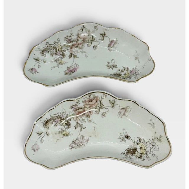 Late 19th Century Victorian English Alfred Meakin Crescent Semi-Porcelain Bone Dishes With Scalloped Rims, Gold Trim, Floral Pattern - Pair For Sale - Image 12 of 12