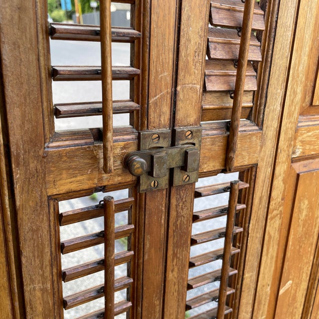 1920s Antique Arts and Crafts Hinged Room Divider With Shutters/Slats. For Sale - Image 5 of 6