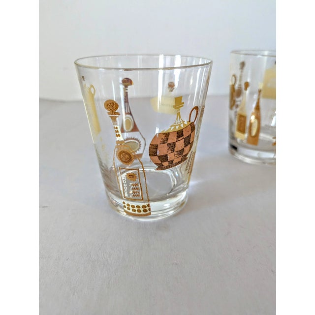 Mid Century Set of 4 Tumblers With Illustration in Gold For Sale - Image 4 of 6