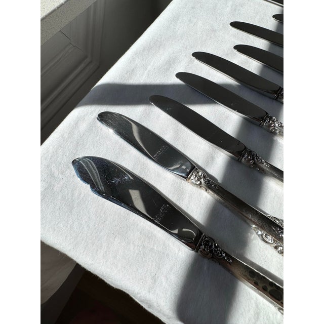 Silver Mid 20th Century Wallace Sterling Silver Handle Dinner Knives – Grande Baroque Pattern, Classic Elegance For Sale - Image 8 of 12