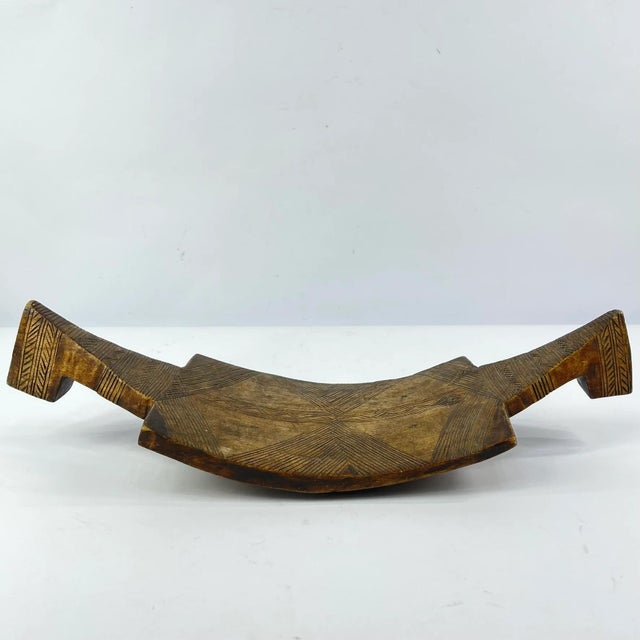 Wood Early 20th Century Mossi Serving Platter Burkina Faso MATTER COLLECTION For Sale - Image 7 of 10