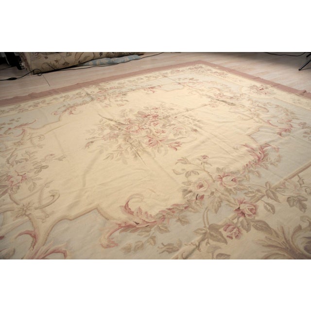 Textile 9x11 Vintage Aubusson Flat Weave Wool Rug, Pastel Rose Bouquet For Sale - Image 7 of 14