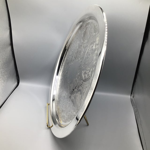 American Vintage Oneida Castle Court Silver Plated Punch Bowl Set-Punch Bowl, 12 Cups, 2 Ladles, 1 Platter-Set of 16 For Sale - Image 3 of 12