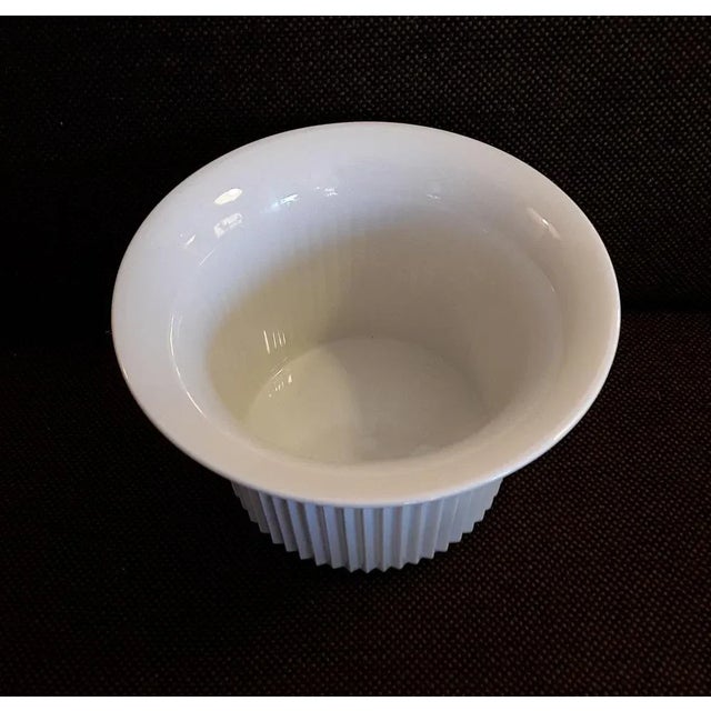 Vintage German Flower Vase in White Corrugated, Glazed Porcelain from Meissen, 1970s For Sale - Image 3 of 5