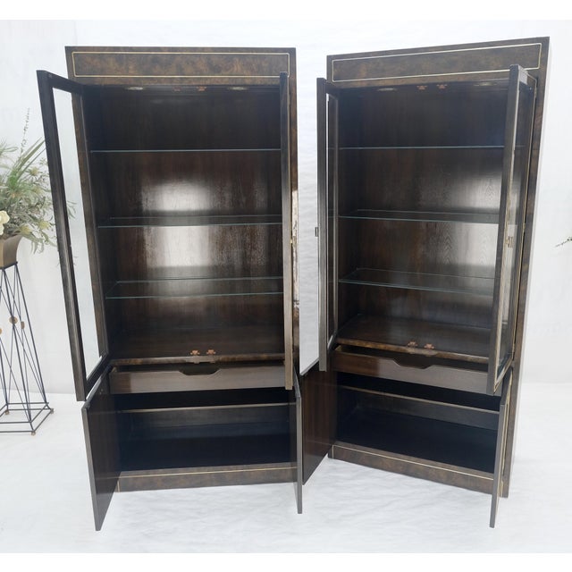 Pair of Dark Burl Wood Lighted Display Curio Cabinets Vitrines Mastercraft MINT For Sale - Image 9 of 18