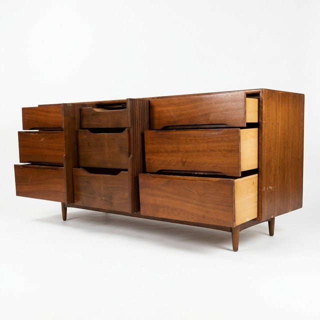 Brown Ramseur Mid-Century Modern 9-Drawer Lowboy Dresser, C. 1960s For Sale - Image 8 of 12