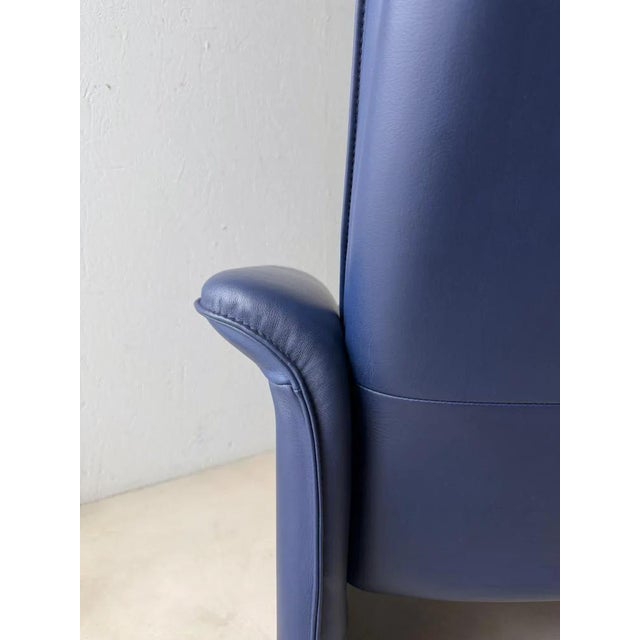Set of DS 50 Lounge Chair with Ottoman in Dark Blue Leather from de Sede For Sale - Image 16 of 18