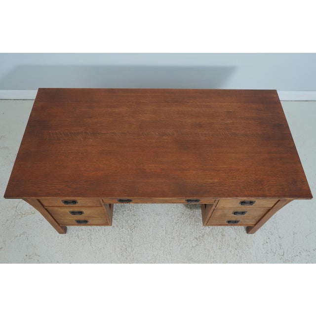 Stickley Large Mission Oak Arts & Crafts Executive Desk For Sale In Philadelphia - Image 6 of 18