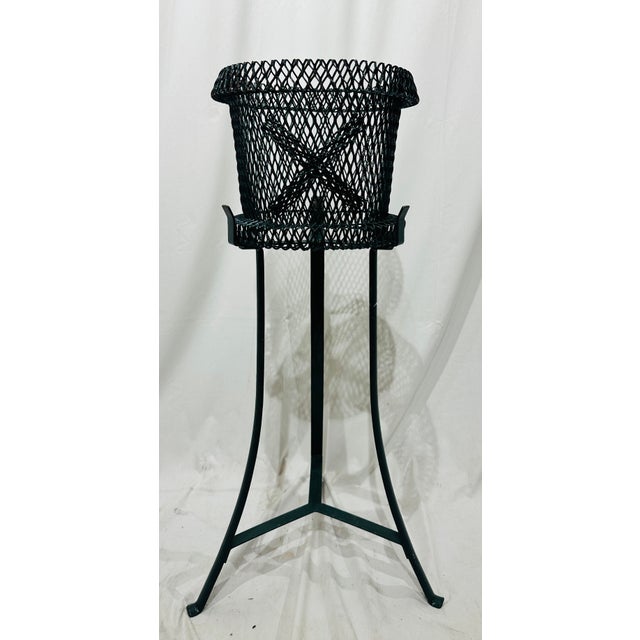 Metal Mid Century French Style Green Metal Mesh Planter & Tripod Plant Stand, in the Manner of Mathieu Matégot, C. 1950s For Sale - Image 7 of 12