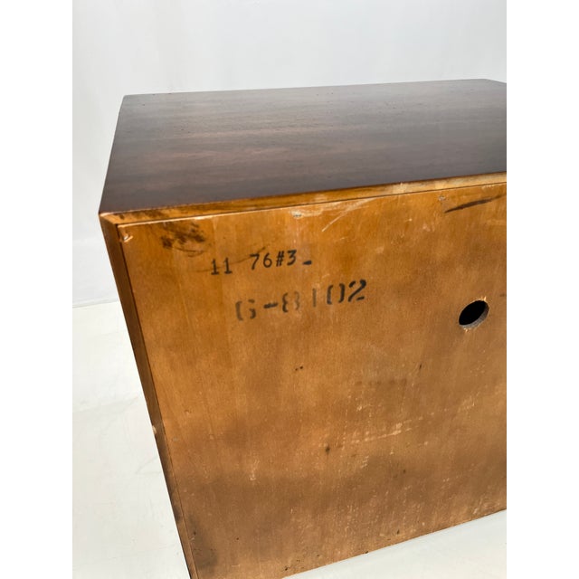Vintage Henredon Attributed Asian Asian-Inspired Walnut Nightstands / Cabinets – Pair For Sale - Image 16 of 16