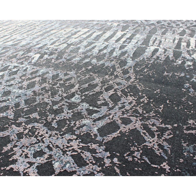 Modern Abstract Charcoal Gray Rug by Keivan Woven Arts, 9' X 12' For Sale In Atlanta - Image 6 of 7