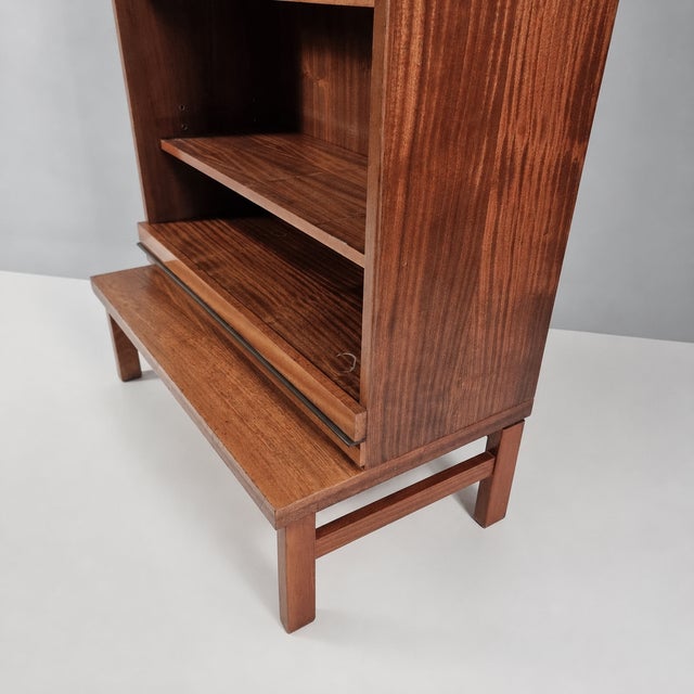 Vintage Bookcase in Beech, 1970s, in Very Good conditions. Designed 1970 to 1979