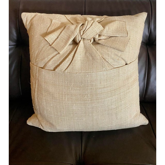 Kuba Shoowa Raffia Grass + Silk Pillows, Set of 2 (Congo) For Sale - Image 11 of 12