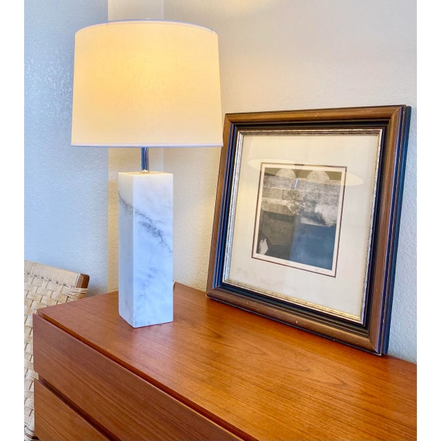 Minimalist White Marble Plinth Table Lamp Knoll-Style (After Nessen) For Sale - Image 12 of 18