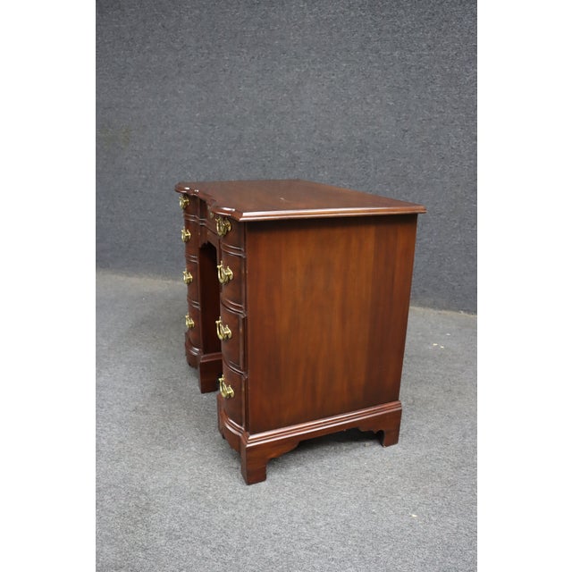 Henkel Harris Thomas Jefferson Monticello Mahogany Blockfront Kneehole Desk For Sale - Image 16 of 16