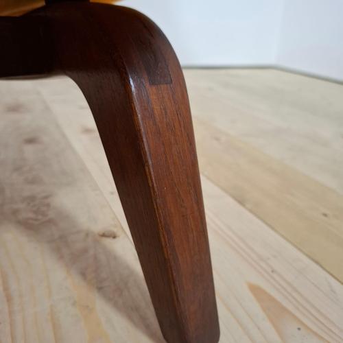 Model 110 Chair by Illum Wikkelsø for Søren Willadsen, Denmark, 1950s For Sale - Image 6 of 12