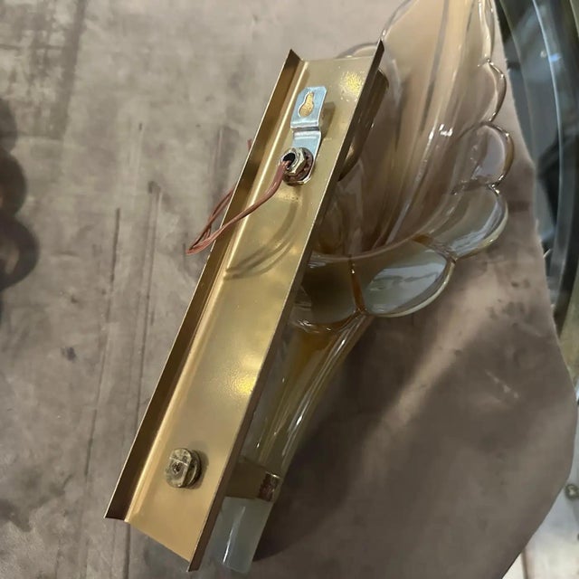 A 1970s Mid-Century Modern Brown Murano Glass Leaf Wall Sconce by Franco Luce For Sale - Image 12 of 12