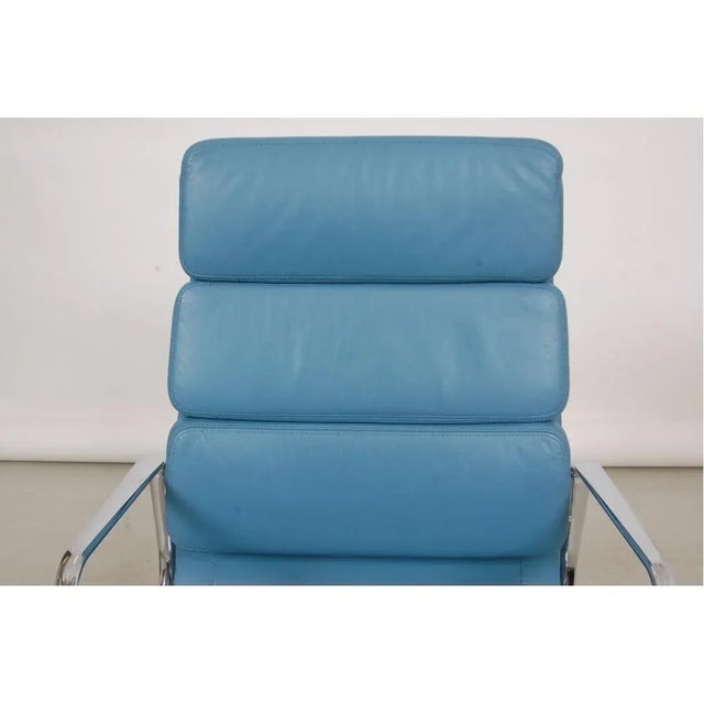 Vitra EA-219 Desk Chair in Leather by Charles Eames for Vitra For Sale - Image 4 of 13