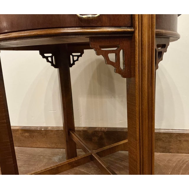 Vintage Lane Chinese Chippendale Style Banded Mahogany Accent Table W Glass Top For Sale In Phoenix - Image 6 of 7