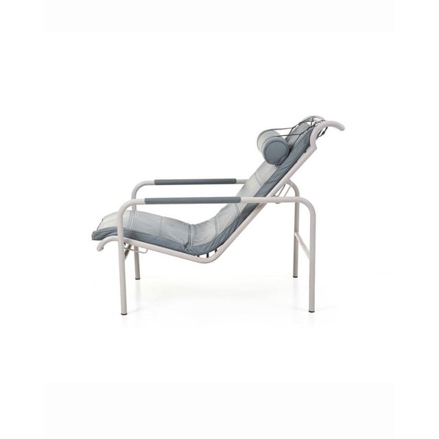 Zanotta Genni Model Chaise Longue in White Frame and Grey Leather by Gabriele Mucchi for Zanotta, 1990s For Sale - Image 4 of 18