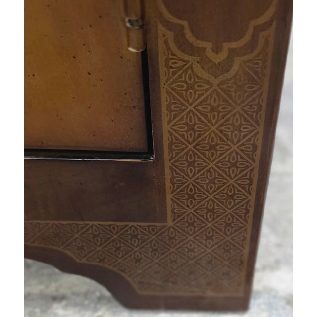 Vintage Ethan Allen Hollywood Regency Chinoiserie Stereo Bar Cabinet, Hand-Painted Chinese Landscape For Sale In Washington DC - Image 6 of 18