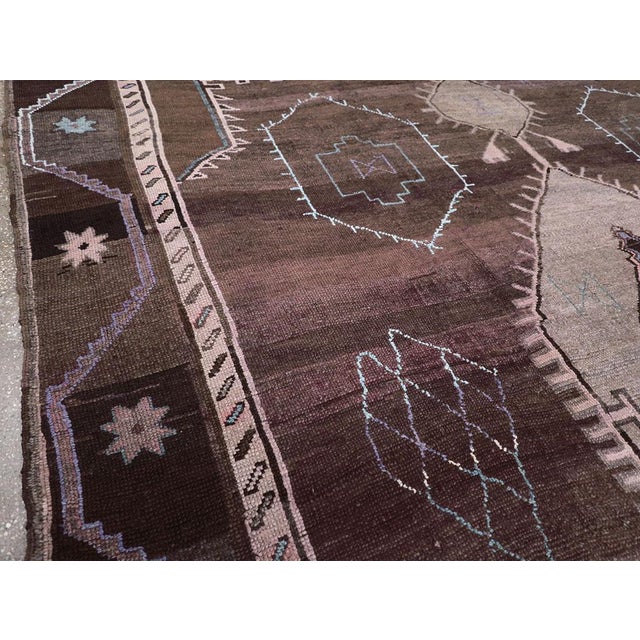 Tribal Galerie Shabab Collection Mid-20th Century Turkish Anatolian Tribal Carpet For Sale - Image 3 of 8