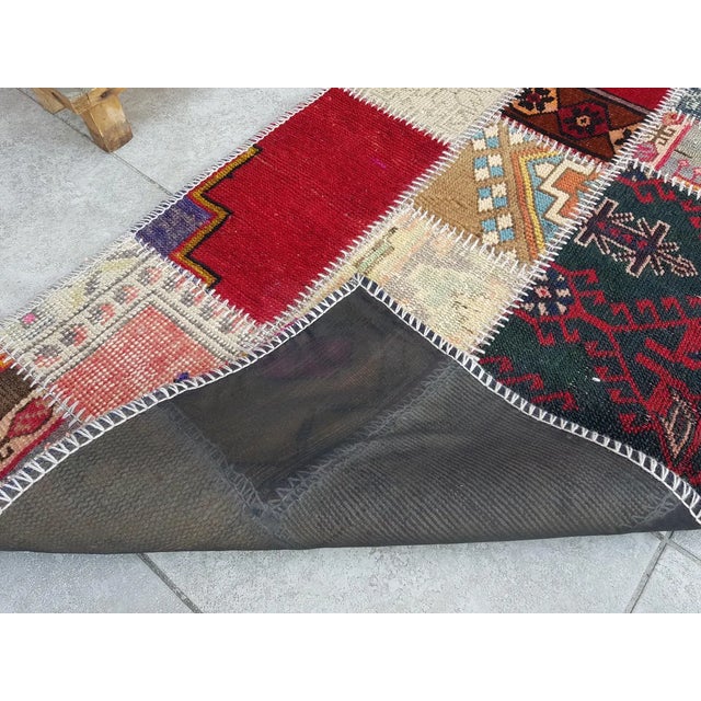 1960s Oushak Vintage Wool Rug For Sale - Image 5 of 10