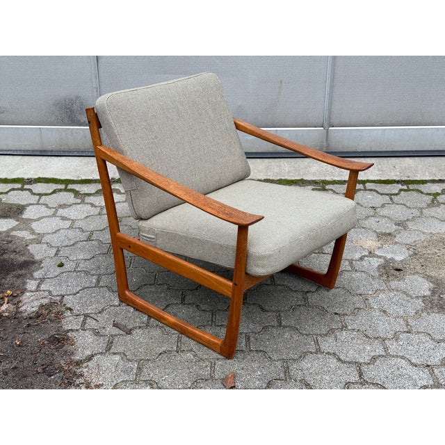 Mid-Century Modern Danish Model FD 130 Lounge Chair in Teak by Peter Hvidt & Orla Mølgaard for France & Son, 1960s For Sale - Image 4 of 6