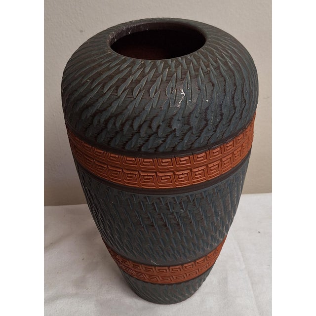 Mid-Century Ceramic Vase with Handcrafted Decor, Germany, 1960s, in Very Good conditions. Designed 1960 to 1969